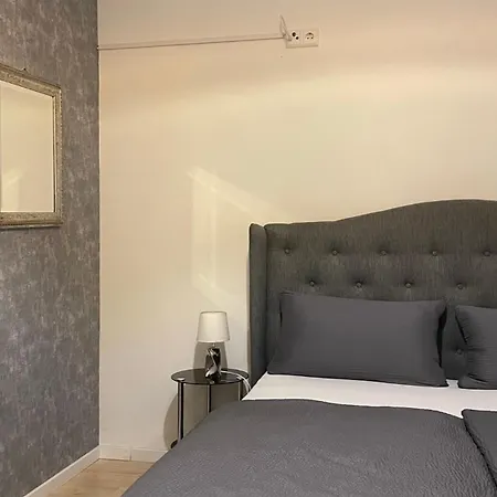 Apartament Karl-marx 1 *