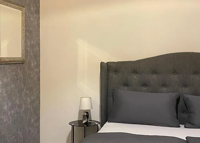 Διαμέρισμα Karl-marx 1 *